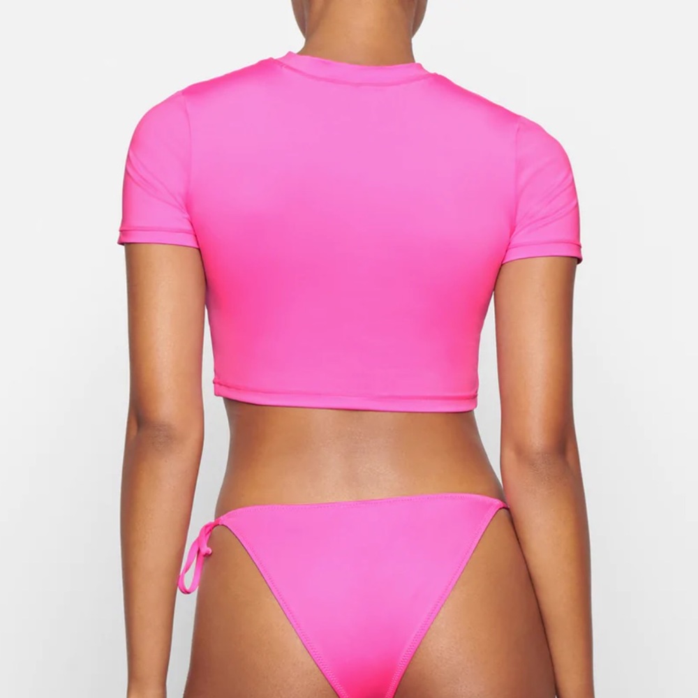 TAFFY SWIM T-SHIRT - Picture 4 of 8